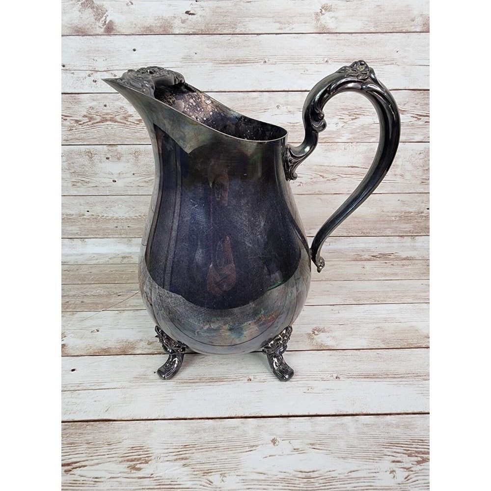 Vintage Countess 6217 Pitcher with Ice Guard International Silver Company